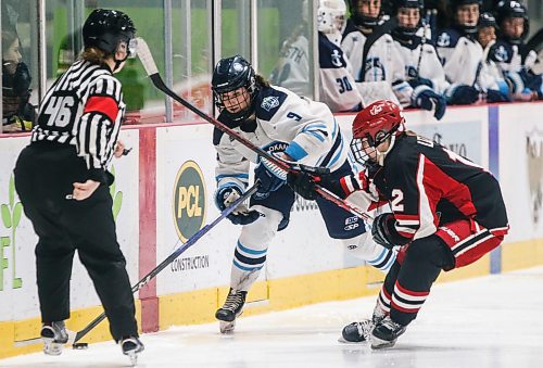 JOHN WOODS / WINNIPEG FREE PRESS
Thompson-Okanagan Lakers&#x2019; Felicia Girardo (9) plays against Winnipeg Avros&#x2019; Mackenzie Lizotte (12) in the final of the Female World Sport Challenge in Winnipeg Sunday, January  28, 2024. 

Reporter: josh