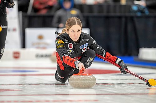 BROOK JONES / WINNIPEG FREE PRESS
Skip Kaitlyn Lawes of Team Lawes from the Fort Rouge Curling Club delivers a rock while competing in the final of 2024 Manitoba Women's Curling Championships - Scotties Tournament of Hearts presented by Rocky Mountain Equipment at the Access Event Centre in Morden, Man., Sunday, Jan. 28, 2024. Members of Team Lawes also include third Selena Njejovan, second Jocelyn Peterman and lead Kristin MacCuish. Team Lawes earned a 9-8 victory over Team Peterson from the Assiniboine Memorial Curling Club.