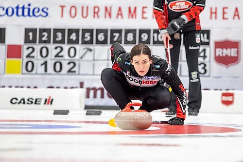 BROOK JONES / WINNIPEG FREE PRESS
Skip Beth Peterson of Team Peterson from the Assiniboine Memorial Curling Club calls the line in the final of 2024 Manitoba Women's Curling Championships - Scotties Tournament of Hearts presented by Rocky Mountain Equipment at the Access Event Centre in Morden, Man., Sunday, Jan. 28, 2024. Members of Team Peterson also include third Kelsey Rocque, second Katherine Doerksen, lead Melissa Gordon Kurz and alternate Jenna Loder. Team Peterson was defeated 9-8 by Team Kaitlyn Lawes from the Fort Rouge Curling Club.