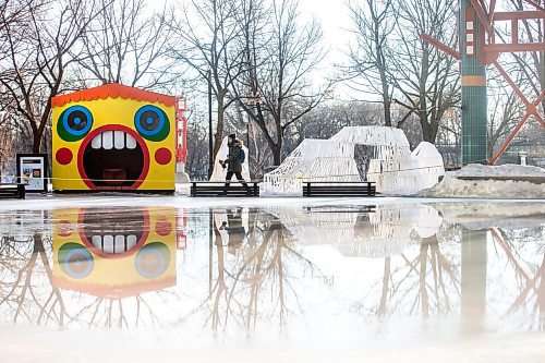 MIKAELA MACKENZIE / WINNIPEG FREE PRESS

Laura Neufeld walks past the closed (and partially melted) canopy rink at The Forks on Tuesday, Jan. 30, 2024. For Malak story.
Winnipeg Free Press 2024.