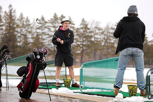 RUTH BONNEVILLE / WINNIPEG FREE PRESS

Standup - Weather 

When Ben Ireland (left, shorts) and his friend  Alex Smith heard that the driving range at Shooters Family Golf Centre was open they decided to take advantage of the warm Feburary weather and hit a bucket of balls Thursday afternoon.    


Jan 31st, 2024