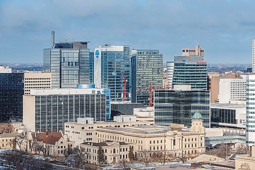 MIKE DEAL / WINNIPEG FREE PRESS
A view of downtown Winnipeg from the roof of 7 Evergreen Place.
240202 - Friday, February 02, 2024.