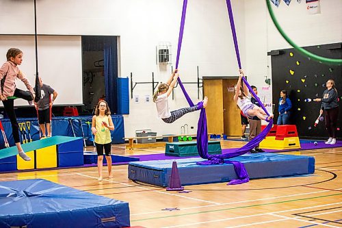 MIKAELA MACKENZIE / WINNIPEG FREE PRESS

Teachers and students try out circus arts during a professional development session at Heritage School on Friday, Feb. 2, 2024. For Maggie story.
Winnipeg Free Press 2024.