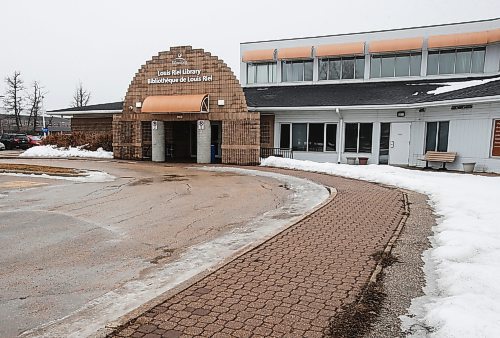 JOHN WOODS / WINNIPEG FREE PRESS
Louis Riel Library on Dakota, which was the scene of a police incident where a male caused a disturbance, is photographed Monday, February 5, 2024.  

Reporter: nicole