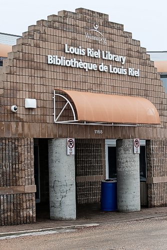 JOHN WOODS / WINNIPEG FREE PRESS
Louis Riel Library on Dakota, which was the scene of a police incident where a male caused a disturbance, is photographed Monday, February 5, 2024.  

Reporter: nicole