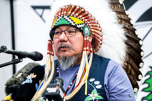 MIKAELA MACKENZIE / WINNIPEG FREE PRESS

Wasagamack chief Walter Harper speaks at a press conference declaring a state of emergency due to the winter roads (and lack of supplies that are usually trucked in over the season this way) at Anisininew Okimawin/ITLC Inc. on Tuesday, Feb. 6, 2024. For Nicole story.
Winnipeg Free Press 2024.