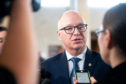 MIKAELA MACKENZIE / WINNIPEG FREE PRESS
	
Mayor Scott Gillingham speaks to the media about the City Hall menorah being taken down on the weekend on Monday, Dec. 11, 2023. For Joyanne story.
Winnipeg Free Press 2023