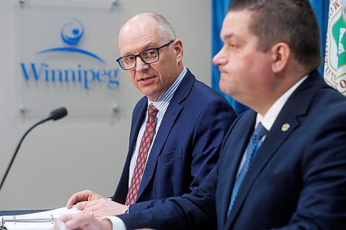 MIKE DEAL / WINNIPEG FREE PRESS
City of Winnipeg Mayor, Scott Gillingham and Finance Chairperson, Jeff Browaty, talk about the preliminary 2024-2027 multi-year budget prior to tabling it during council Wednesday.
240207 - Wednesday, February 07, 2024.