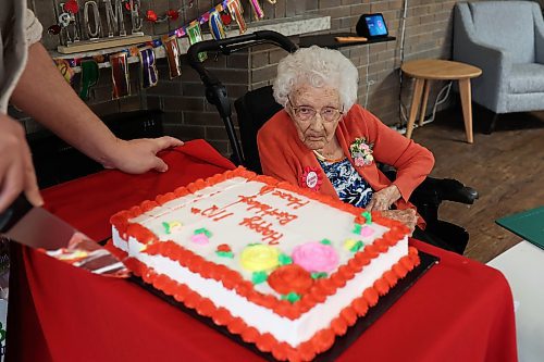07022024
Hazel Skuce watches as a birthday cake is cut in honour of her 112th birthday at Extendicare Hillcrest Place Personal Care Home in Brandon on Wednesday afternoon.
(Tim Smith/The Brandon Sun)