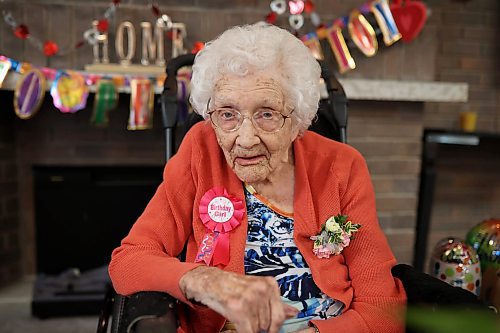 07022024
One-hundred-and-twelve-year-old Hazel Skuce celebrated her birthday with residents, staff and visitors at Extendicare Hillcrest Place Personal Care Home in Brandon on Wednesday afternoon.
(Tim Smith/The Brandon Sun)
