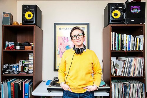 MIKAELA MACKENZIE / WINNIPEG FREE PRESS

Sarah Michaelson, known as Mama Cutsworth, in her home on Wednesday, Feb. 7, 2024. Sarah has been a DJ for 20 years, and is teaching the DJ Academy. For Sabrina story.
Winnipeg Free Press 2024.