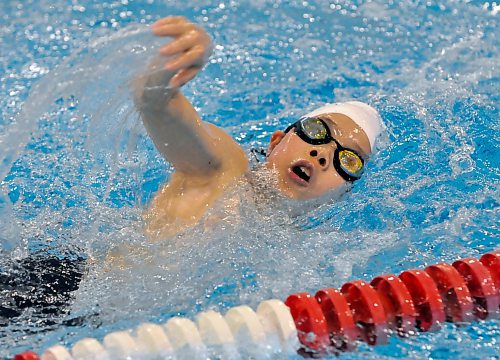 Just age 10, Colin Li has already put his name on the Brandon Bluefins' record board, eclipsing five set back in the 1980s and 1990s. He's in the pool this weekend along with his older brother Jialin. (Jules Xavier/The Brandon Sun)