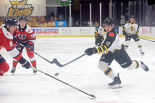 09022024
Caleb Hadland #10 of the Brandon Wheat Kings fires a shot on net during WHL action against the Lethbridge Hurricanes at Westoba Place on Friday evening. (Tim Smith/The Brandon Sun)