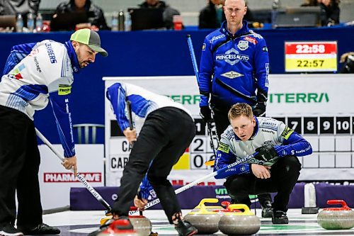 JOHN WOODS / WINNIPEG FREE PRESS
Braden Calvert competes against Brad Jacobs, background, in the Manitoba mens curling championship in Stonewall Sunday, February 11, 2024. 

Reporter: taylor