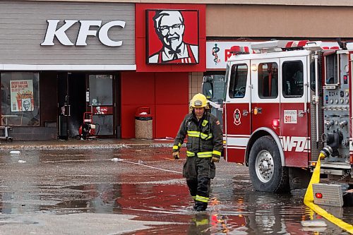 MIKE DEAL / WINNIPEG FREE PRESS
Many of the businesses at a strip mall at 1030 Keewatin Street have been destroyed by a fire that started early Monday morning. WFPS crews were still on scene dousing the building via ladder trucks.
240212 - Monday, February 12, 2024.