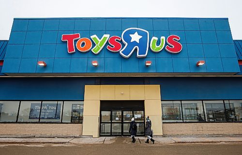 JOHN WOODS / WINNIPEG FREE PRESS
Toys-R-Us store near Polo Park is photographed Monday, February 12, 2024. HMV is planning to sell their products in the national toy store chain.

Reporter: gabby