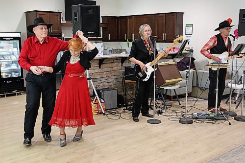 (From left) Albert and Elaine Sangster dance during a live performance by Harry and Nora Dreidger's Prairie Fire band at Rotary Villas at Crocus Gardens on Wednesday. Rotary Villas executive director Jody Kehler says the facility offers fitness classes, live entertainment and educational workshops for seniors. (Abiola Odutola/The Brandon Sun)