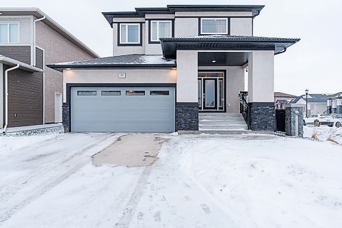 Todd Lewys / Winnipeg Free Press
This large five-bedroom, four-bath home is ready and waiting for a king-sized family.