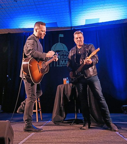 Doc Walker duo Dave Wasyliw (left) and Chris Thorsteinson play some fan favourites during a special acoustic performance for the Provincial Exhibition of Manitoba's President's Dinner on Thursday evening. (Matt Goerzen/The Brandon Sun)