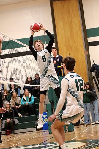 Vincent Massey Trojans setter Keon Torz, shown during his varsity boys' volleyball zone championship game in November, has committed to the Brandon University Bobcats for the 2024-25 Canada West season. (Thomas Friesen/The Brandon Sun)