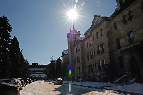 The afternoon sun shines over Clark Hall at Brandon University on Tuesday. (Matt Goerzen/The Brandon Sun)