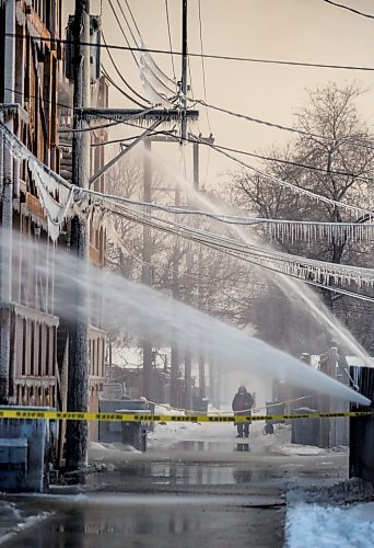 JOHN WOODS / FREE PRESS
Firefighters fight a fire in an apartment block at 774 Toronto Tuesday, March 5, 2024. 

Reporter: ?