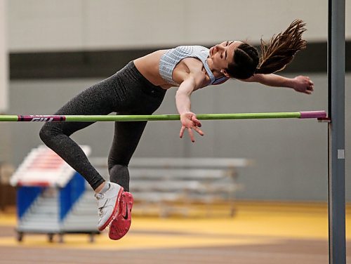 JOHN WOODS / FREE PRESS
U of MB high jump athlete Lara Denbow trains prior to this week&#x2019;s national championships Tuesday, March 5, 2024 at U of MB. 

Reporter: Josh