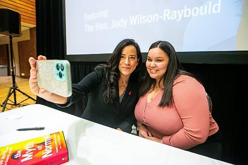 MIKAELA MACKENZIE / FREE PRESS

Cynthia Apetagon (right) takes a selfie with Jody Wilson-Raybould, former Minister of Justice and Attorney General of Canada, after the 2024 Knight Lecture at the University of Manitoba on Thursday, March 7, 2024.

Standup.