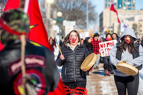 MIKAELA MACKENZIE / FREE PRESS

Jordan Myran, sister of Marcedes Myran (left), and Sophia Fraser lead a protest calling on the government to search the landfills to the legislative building on International Women&#x573; Day on Friday, March 8, 2024.