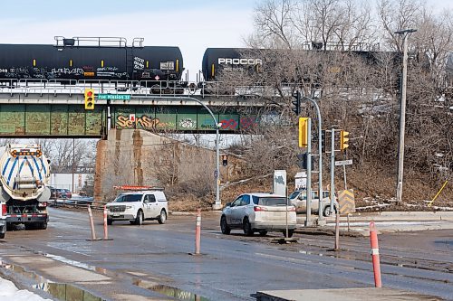 MIKE DEAL / FREE PRESS
Reports are that six vehicles all suffered tire damage from the same pothole in northbound Archibald's curb lane approaching Mission recently.
See Chris Kitching story
240311 - Monday, March 11, 2024.