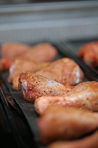 Spiced chicken legs ready for cooking are on display at the newly renovated Sobeys West in Brandon. (Matt Goerzen/The Brandon Sun)