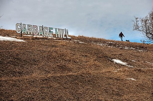 RUTH BONNEVILLE / FREE PRESS

Weather Standup

Elder Villa walks his dog, a one- and-a-half year old Chiweenie dog named Chiwii, in the high winds along the paths on top of Garbage Hill Monday. 


March 18th , 2024
 