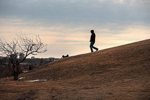 RUTH BONNEVILLE / FREE PRESS

Weather Standup

Elder Villa walks his dog, a one- and-a-half year old Chiweenie dog named Chiwii, in the high winds along the paths on top of Garbage Hill Monday. 


March 18th , 2024
 