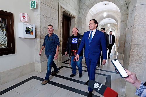 MIKE DEAL / WINNIPEG FREE PRESS
Edward Ambrose (centre) and Richard Beauvais (left) meet with Premier Wab Kinew in his office at the Manitoba Legislative Building Thursday afternoon.
Edward Ambrose and Richard Beauvais were born on the same day at the same hospital in Arborg in 1955. The babies were sent home with the wrong families, and the error didn&#x2019;t come to light until more than six decades later via at-home ancestry DNA tests.
240321 - Thursday, March 21, 2024.