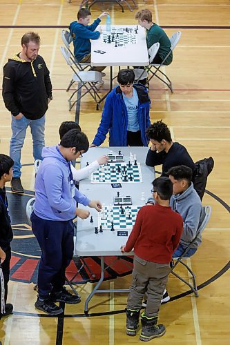 MIKE DEAL / WINNIPEG FREE PRESS
Around one hundred students from across Manitoba competing in the 2024 Manitoba High School Chess Championship at &#xc9;cole Secondaire Sisler High School Tuesday afternoon. 
240326 - Tuesday, March 26, 2024.