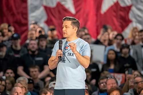 BROOK JONES / FREE PRESS
Conservative Party of Canada Leader Pierre Poilievre talks to a large crowd of supporters during his 'Spike the Hike - Axe the Tax' rally at the RBC Convention Centre in Winnipeg, Man., Thursday, March 28, 2024.