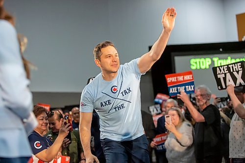 BROOK JONES / FREE PRESS
Conservative Party of Canada Leader Pierre Poilievre waves to his supporters during his 'Spike the Hike - Axe the Tax' rally at the RBC Convention Centre in Winnipeg, Man., Thursday, March 28, 2024.