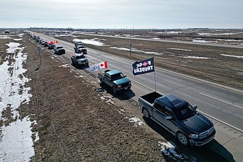 01042024
Protestors from Manitoba and Saskatchewan sit parked along the shoulder of the westbound lanes of the Trans Canada Highway at the Manitoba/Saskatchewan border, many with placards and waving to passing traffic, while taking part in the nation-wide protests against the federal carbon tax, which rose 23% Monday.
(Tim Smith/The Brandon Sun)