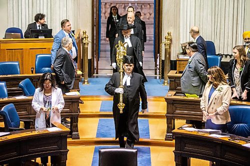 MIKAELA MACKENZIE / FREE PRESS

The sergeant-at-arms carries the mace into the chamber on budget day at the Manitoba Legislative Building on Tuesday, April 2, 2024. 

For budget story.