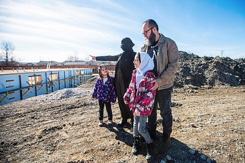 MIKAELA MACKENZIE / FREE PRESS

Zainab (five, left), Eljifa, Halima (nine), and Aslan Sejdi point out where their suite will be in the under-construction Habitat for Humanity housing development that they will be moving into in Transcona on Friday, April 5, 2024. Six in 10 Winnipeggers are in favour of the city&#x573; decision late last year to loosen zoning laws that would allow four housing units be built on a what was typically a single residential lot.

For Kevin story.