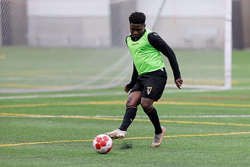 MIKE DEAL / FREE PRESS
Valour FC midfielder Raphael Ohin during training at the Winnipeg Soccer South Complex Monday morning.
240408 - Monday, April 08, 2024.