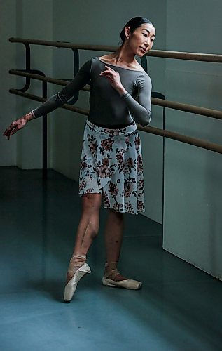 JOHN WOODS / FREE PRESS
Royal Winnipeg Ballet (RWB) soloist Yayoi Ban is photographed in a RWB studio in Winnipeg  Monday, April 8, 2024. After 19 years Ban is retiring from the RWB af the end of this season.

Reporter: Jen