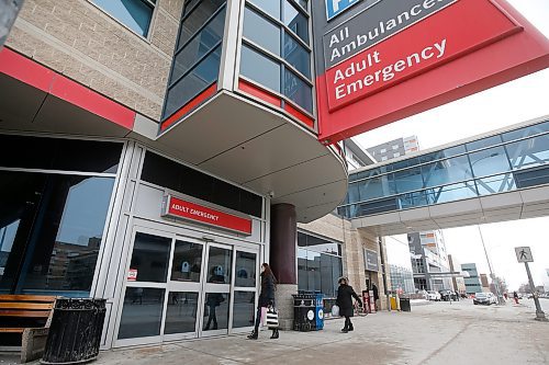JOHN WOODS / WINNIPEG FREE PRESS

People enter the emergency department at Health Sciences Centre in Winnipeg Sunday, March 15, 2020. The province announced the 7th COVID-19 case.



Reporter: Allen