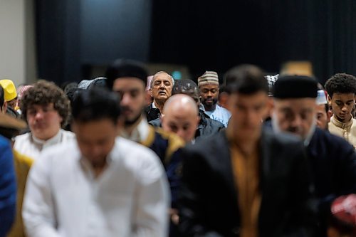 MIKE DEAL / FREE PRESS
Thousands take part in the Eid Mubarak prayer at RBC Convention Centre Wednesday morning marking the end of the month of Ramadan.
240410 - Wednesday, April 10, 2024.