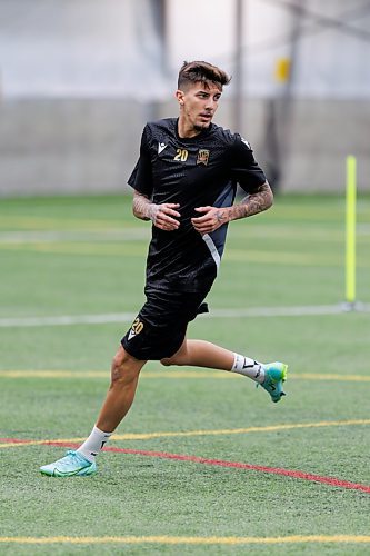 MIKE DEAL / FREE PRESS
Valour FC midfielder Diogo Ressurrei&#xe7;&#xe3;o (20) during practice at the WSF Soccer South Thursday.
240411 - Thursday, April 11, 2024.