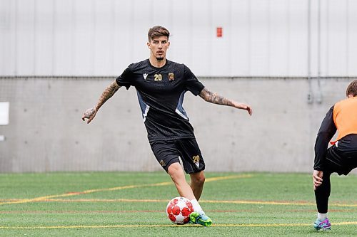 MIKE DEAL / FREE PRESS
Valour FC midfielder Diogo Ressurrei&#xe7;&#xe3;o (20) during practice at the WSF Soccer South Thursday.
240411 - Thursday, April 11, 2024.