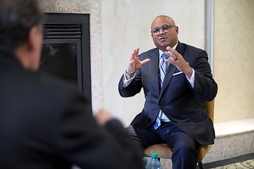 MIKE DEAL / FREE PRESS
Damon Murchison, CEO of IG Wealth Management (Investors Group), at the Fort Garry Hotel, Wednesday afternoon.
See Martin Cash story
240417 - Wednesday, April 17, 2024.