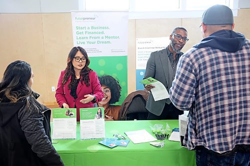 17042024
Wendy Yan and Adelin Brunal with Futurpreneur speak with visitors to a seminar hosted by Community Futures Westman at the Dome Building for newcomers to Canada looking to start businesses. 
(Tim Smith/The Brandon Sun)