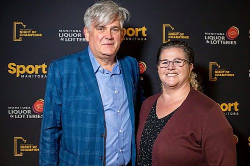BROOK JONES / FREE PRESS
Sport Manitoba's NIght of Champions presented by Manitoba Liquor &amp; Lotteries Award Winners which honours Manitoba's finest in sport is hosted at the Manitoba Sports Hall of Fame in Winnipeg, Man., Thursday, April 18, 2024. Pictured: Sport Manitoba Chair of the Board of Directors Susanne Dandenault (right) with her husband Richard Mason who was named Official of the Year in weightlifting in 2022.