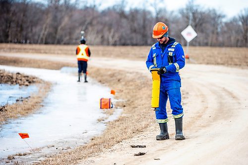 MIKAELA MACKENZIE / FREE PRESS

A crew works along temporary survey markers at the Imperial Oil pipeline just south of St. Adolphe, near the Red River, on March 18.  The company has decided to shut down the pipeline and undertake repairs after pipeline inspections identified integrity concerns.

For Katie/Tyler story.
